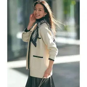 23구 미니 부클레 니트 자켓