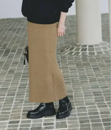 NOBLE 리브 니트 타이트 스커트