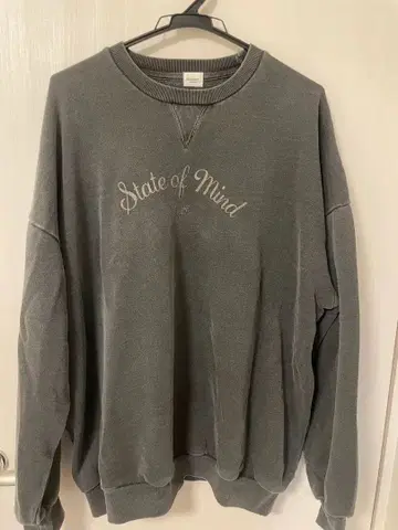 그레이 맨투맨 트레이닝복 빈티지풍