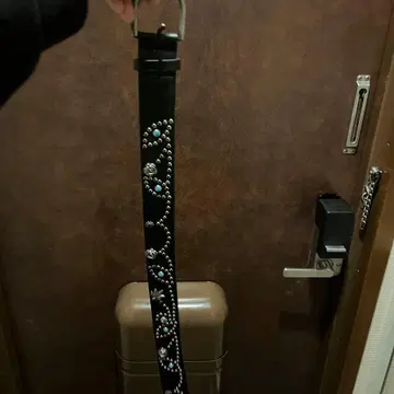 스터드 장식 블랙 벨트 y2k