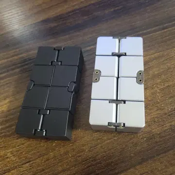 INFINITY CUBE 무한 큐브 스트레스 해소 피젯 토이 블랙