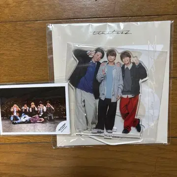 아크릴 스탠드와 사진 카드 세트 키쿠치 후마