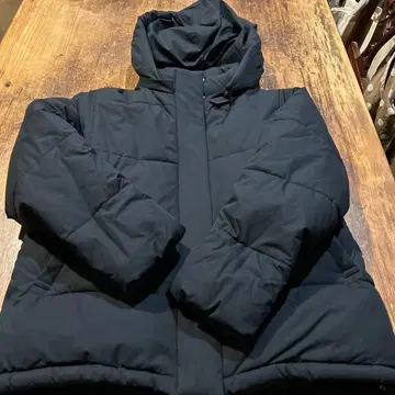 GLACIER 블랙 다운 자켓 후드 부착