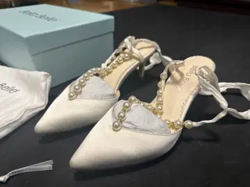 Bella Belle 베라벨 아이보리 펌프스
