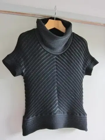 깔끔한 DES'PRE'S 상의 반팔 MADE IN JAPAN 데프레