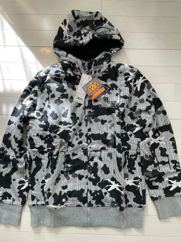 새상품 유니클로 스타 워즈 올 패턴 후드티 콜라보 후드티 L 사이즈