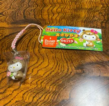 헬로키티 끈 장식 카피바라