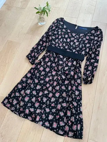 새상품급 슬로브 이에나 꽃무늬 원피스