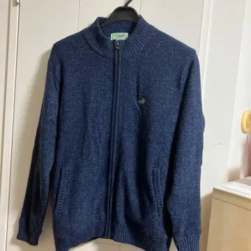 크로커다일 스웨터