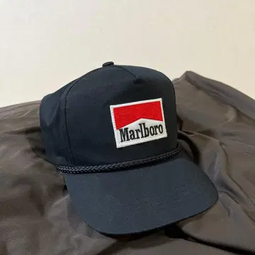Marlboro 트래커 캡
