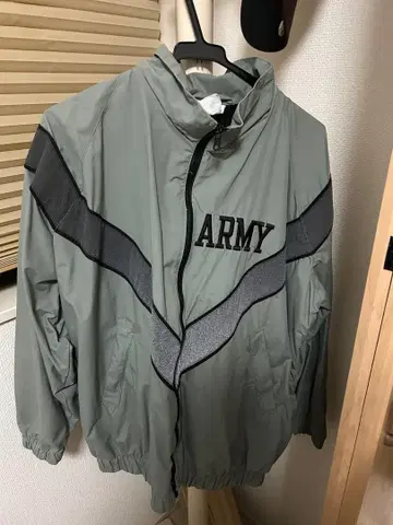 그레이 ARMY 로고 나일론 자켓