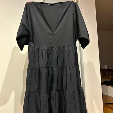 블랙 긴팔 티어드 원피스