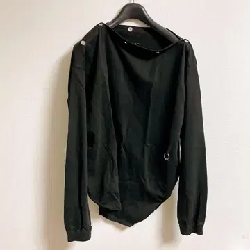 ROQUE 로케이라리아니스트리 변형 긴팔 티셔츠 이탈리아제