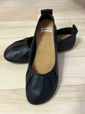 CAMPER 블랙 플랫슈즈
