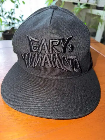 블랙 자수 로고 캡 게리 야마모토