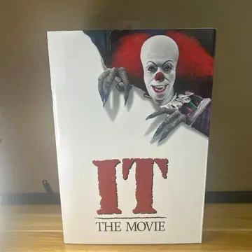 neca 페니와이즈 IT