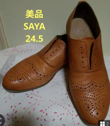 새상품급 SAYA 메달리온 슬립온