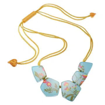 파란 플라워 디자인 목걸이