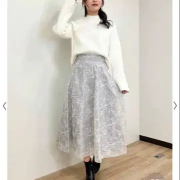 노엘라 몰 자수 플라워 스커트 색스 Noela