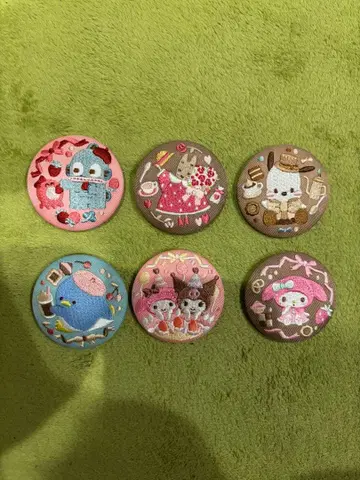 산리오 자수 캔뱃지