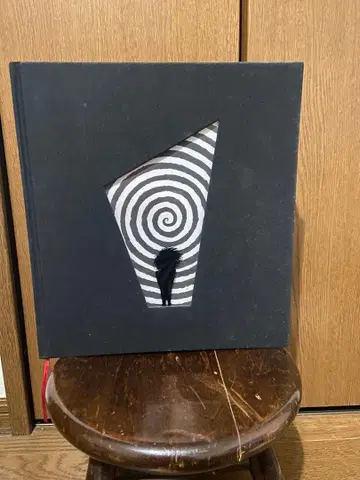 팀 버튼의 세계 화집