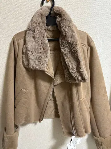 ROYAL PARTY 베이지 숏코트 택 포함 새상품