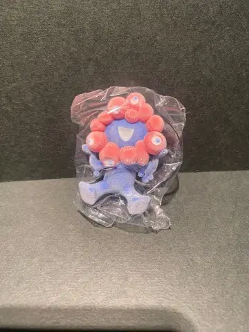 미야쿠미야쿠 플로키 피규어 스탠딩 오사카 간사이 만박