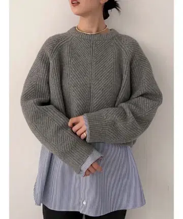 Mila Owen 짧은 니트 셔츠 레이어드 상의