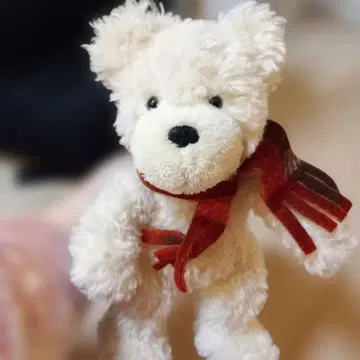 봉제 인형 화이트 곰 빨간색 스카프
