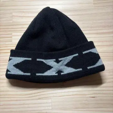 XLARGE 블랙 니트 모자
