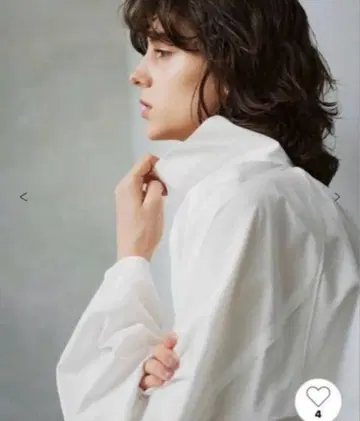 MIESROHE 오가닉 코튼 하이넥 개더 블라우스