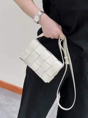 뜨개질 디자인 숄더백