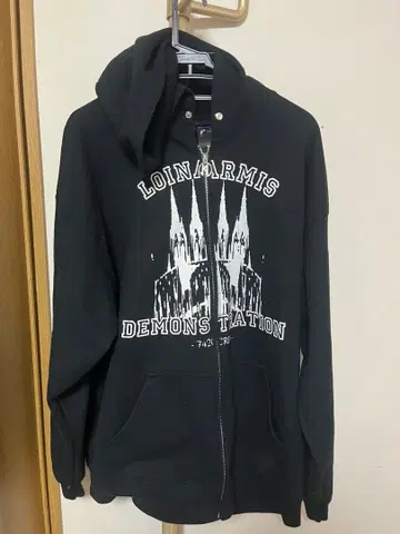 LOINARMIS 블랙 후드티 opium