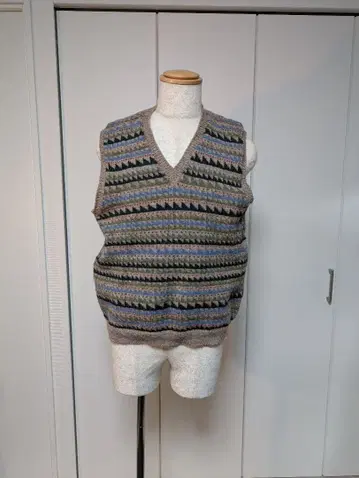 빈티지 V넥 울 베스트 영국제