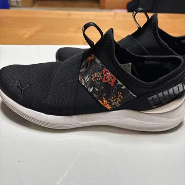 푸마 블랙 슬립온 24cm