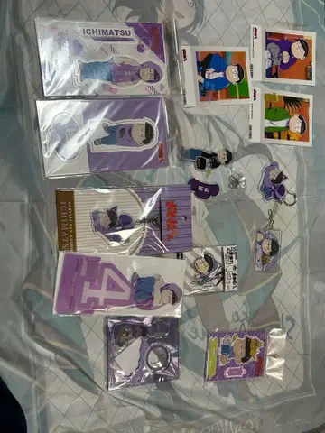 오소마츠 6쌍둥이 아크릴 키링 세트