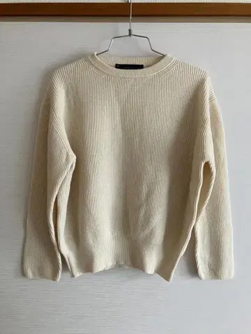 마르티니크 리브 스웨터 아이보리