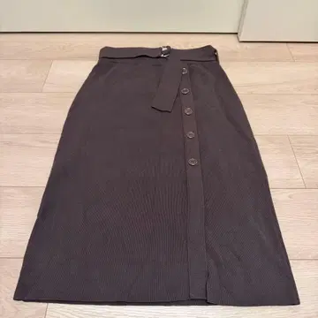 아푸이저 리쉬 다크 그레이 타이트 스커트 S