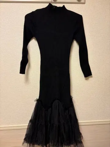 벌스데이 바쉬 롱 원피스 블랙 원피스