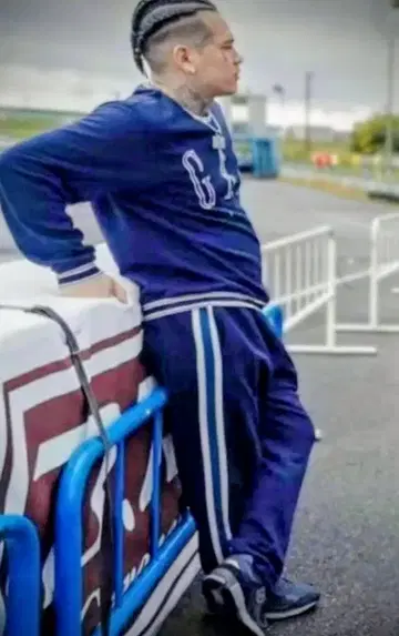 [ 미사용 새상품 ] 갭 트랙 팬츠 YZERR 착용