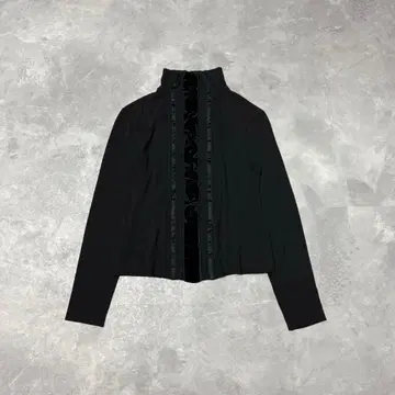 에트로 ETRO 벨벳 프릴 긴팔 티셔츠 하이넥