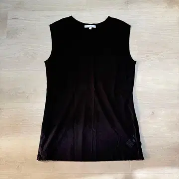 UN3D. 프론트 튤 탱크탑