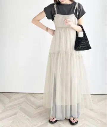 클래식 엘프 도킹 티어드 튤 원피스 그레이지