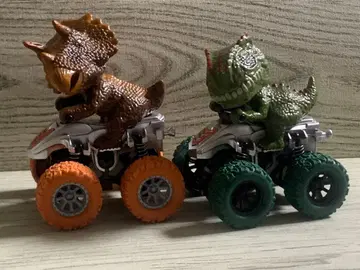 공룡 디자인 푸시 앤 고 스턴트 비클 ATV 젤라 시크 공룡 2체 세트