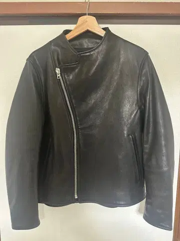 브루나보인 아란 자켓