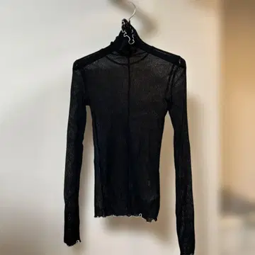 투모로우랜드 터틀넥 블랙 상의 S