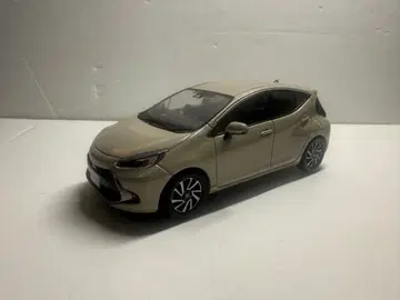 도요타 아쿠아 컬러 샘플 미니카