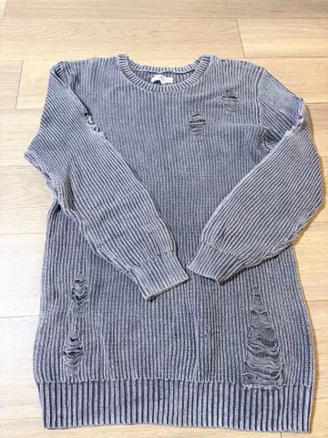 데미지 가공 그레이 리브 스웨터