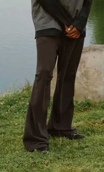 MATSUMFUJI 브라운 이지 팬츠