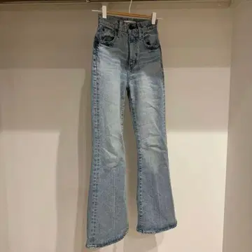MOUSSY 인기 플레어 데님 라이트 블루 22인치